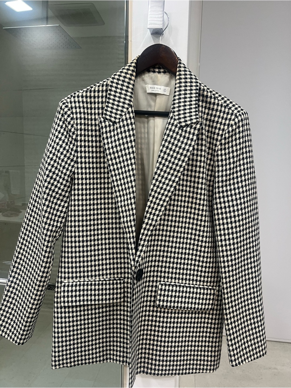 Houndstooth Notch-Lapel Blazer in Black & White